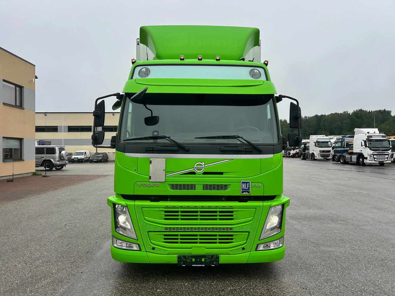 VOLVO FM330 - Грузовик с закрытым кузовом: фото 2 VOLVO FM330 - Грузовик с закрытым кузовом: фото 2