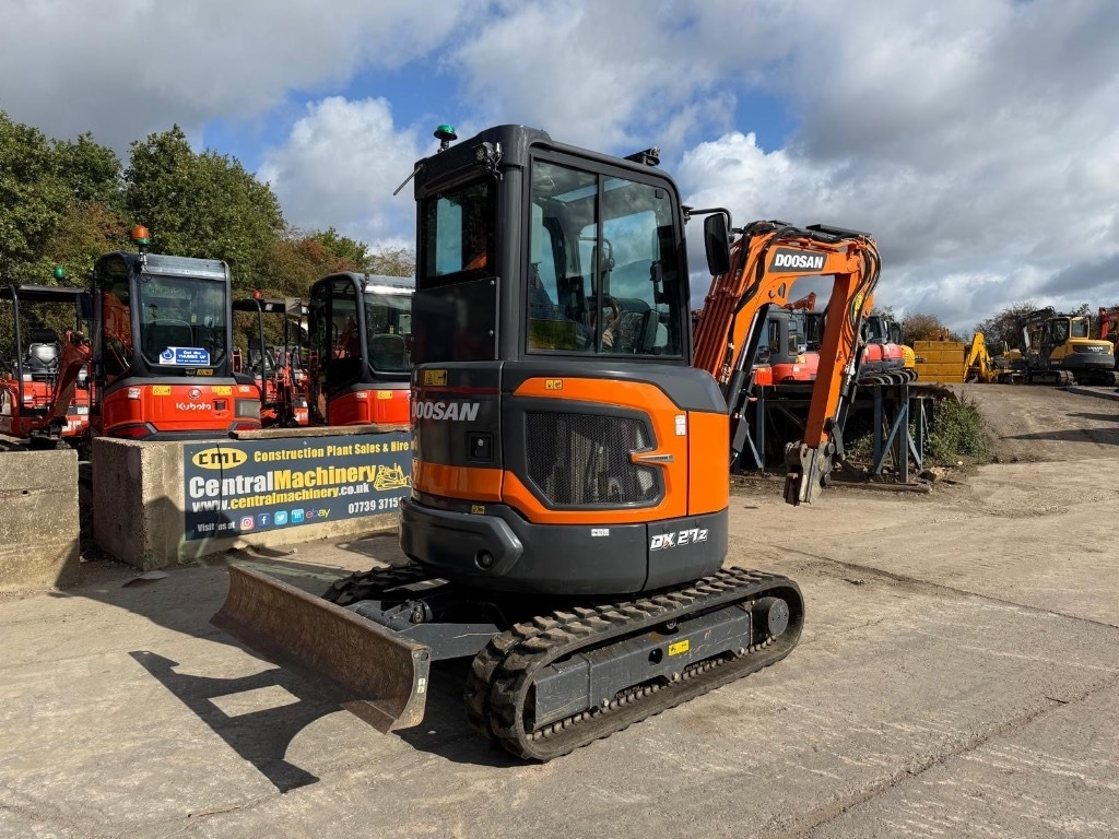 Doosan DX27Z-7 - Мини-экскаватор: фото 3 Doosan DX27Z-7 - Мини-экскаватор: фото 3
