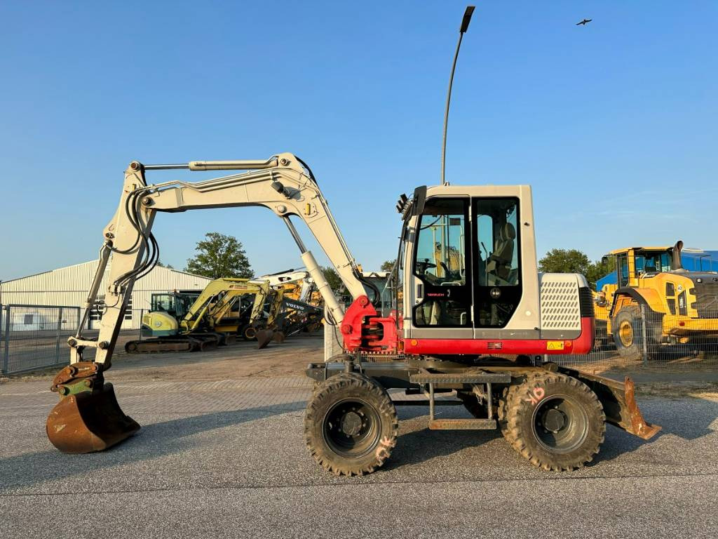 Takeuchi TB 175 W 8,7 ton. Klima Turbo 77 PS - Колёсный экскаватор: фото 1 Takeuchi TB 175 W 8,7 ton. Klima Turbo 77 PS - Колёсный экскаватор: фото 1