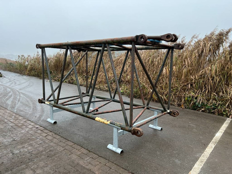 Hitachi KH 230-3 - Кран-манипулятор для Строительной техники: фото 2 Hitachi KH 230-3 - Кран-манипулятор для Строительной техники: фото 2