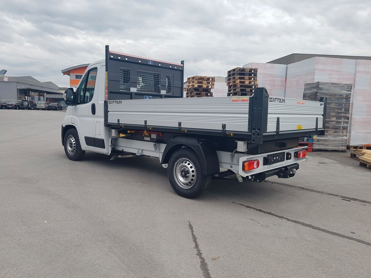 Fiat Ducato 35H L2H1 EKA 3-Seiten-Kipper 180 PS AHK - Малотоннажный самосвал: фото 5 Fiat Ducato 35H L2H1 EKA 3-Seiten-Kipper 180 PS AHK - Малотоннажный самосвал: фото 5