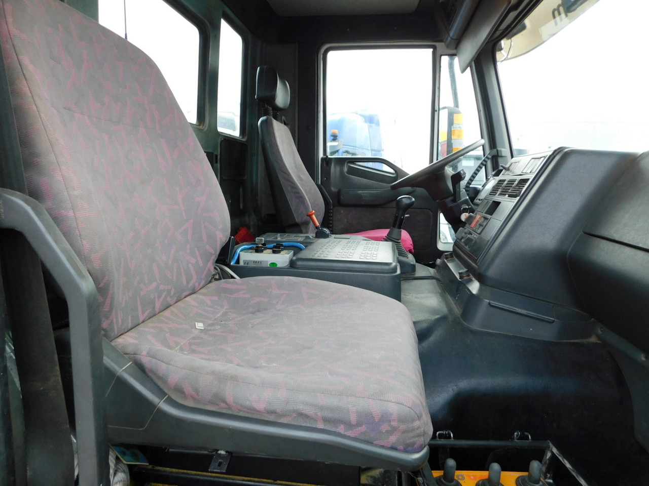 Iveco 410e44h80 - Автобетоносмеситель: фото 5 Iveco 410e44h80 - Автобетоносмеситель: фото 5