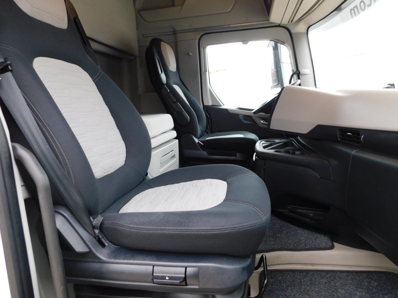 Ford F max 4x2 scab e6 12s2620 - Тягач: фото 5 Ford F max 4x2 scab e6 12s2620 - Тягач: фото 5