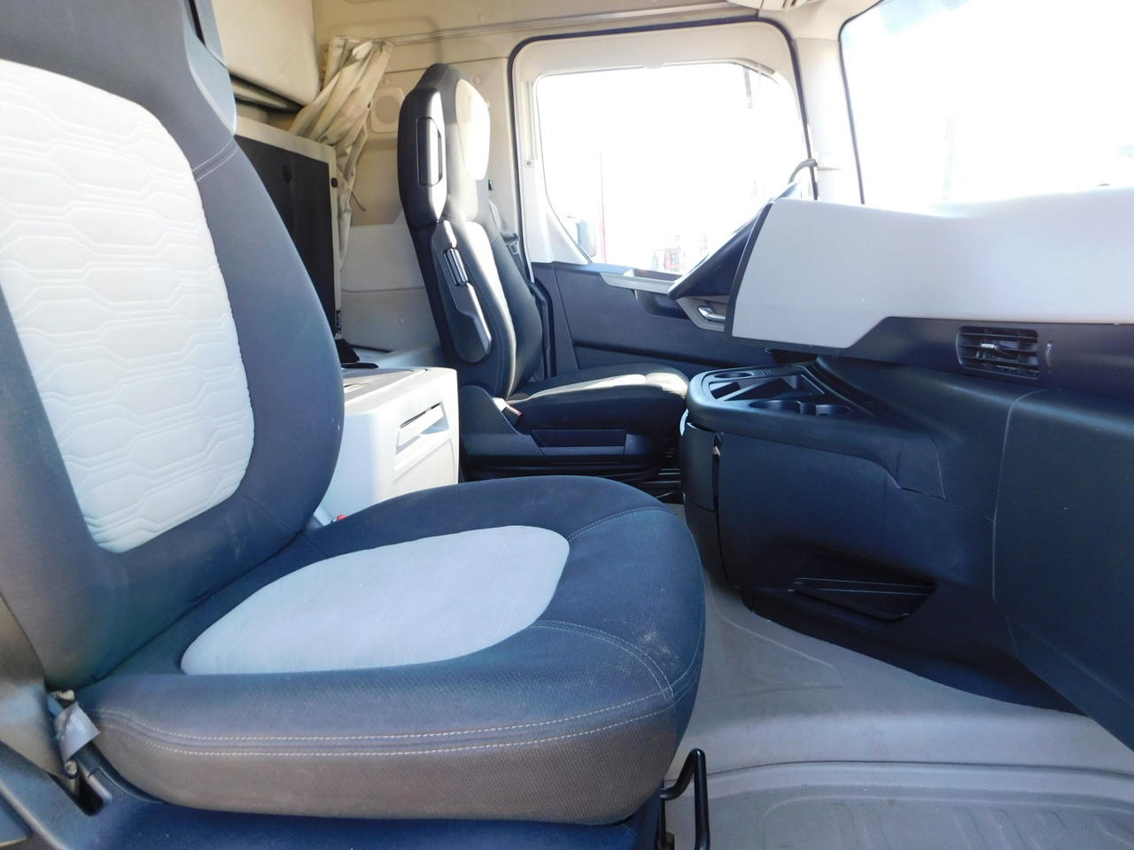Ford F max 4x2 scab e6 12s2620 - Тягач: фото 5 Ford F max 4x2 scab e6 12s2620 - Тягач: фото 5