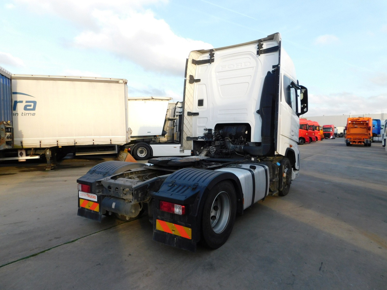 Ford F max 4x2 scab e6 12tx2620 - Тягач: фото 3 Ford F max 4x2 scab e6 12tx2620 - Тягач: фото 3