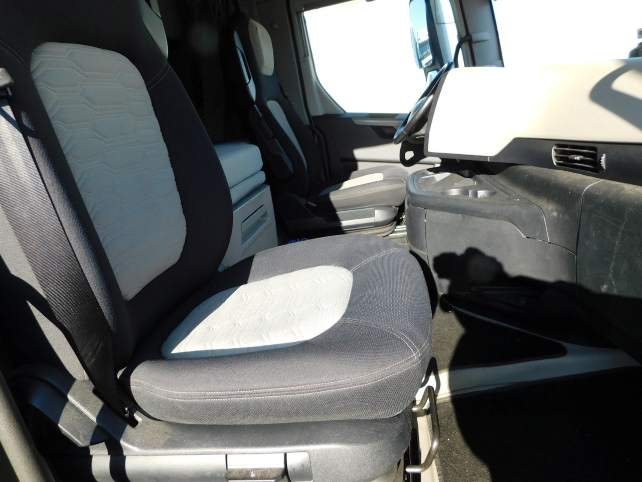 Ford F max ll 4x2 scab e6 12tx2620 - Тягач: фото 5 Ford F max ll 4x2 scab e6 12tx2620 - Тягач: фото 5