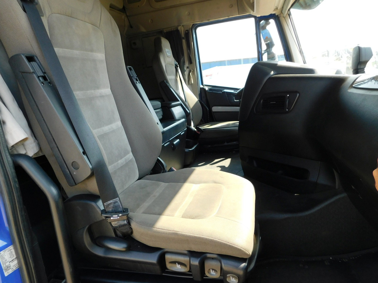 Iveco As440tp - Тягач: фото 5 Iveco As440tp - Тягач: фото 5