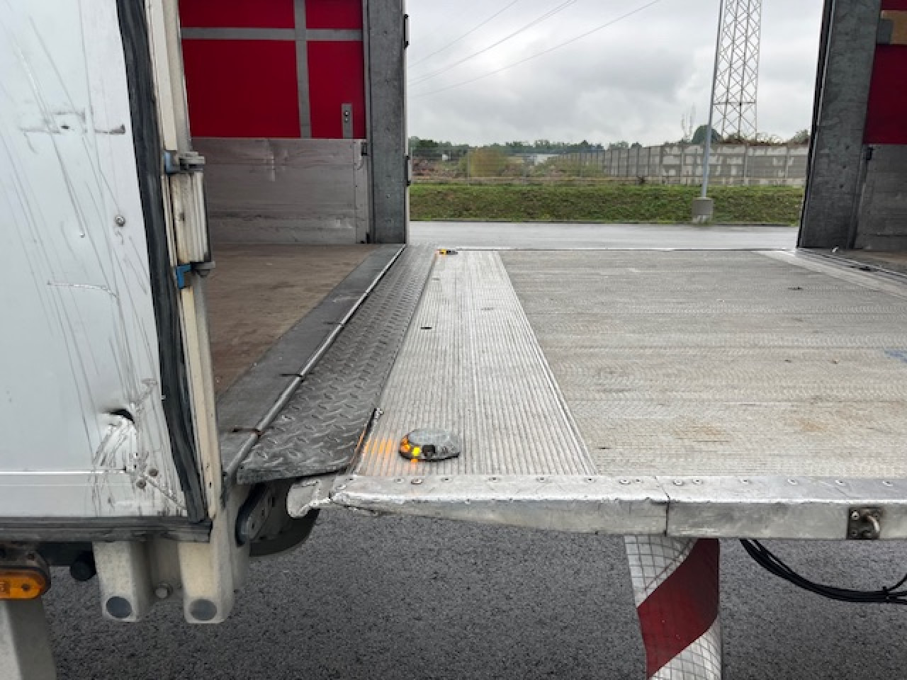 MAN TGM 18.320 4x2 BL Durchladbar - mit Tandemhänger - Тентованный грузовик: фото 4 MAN TGM 18.320 4x2 BL Durchladbar - mit Tandemhänger - Тентованный грузовик: фото 4