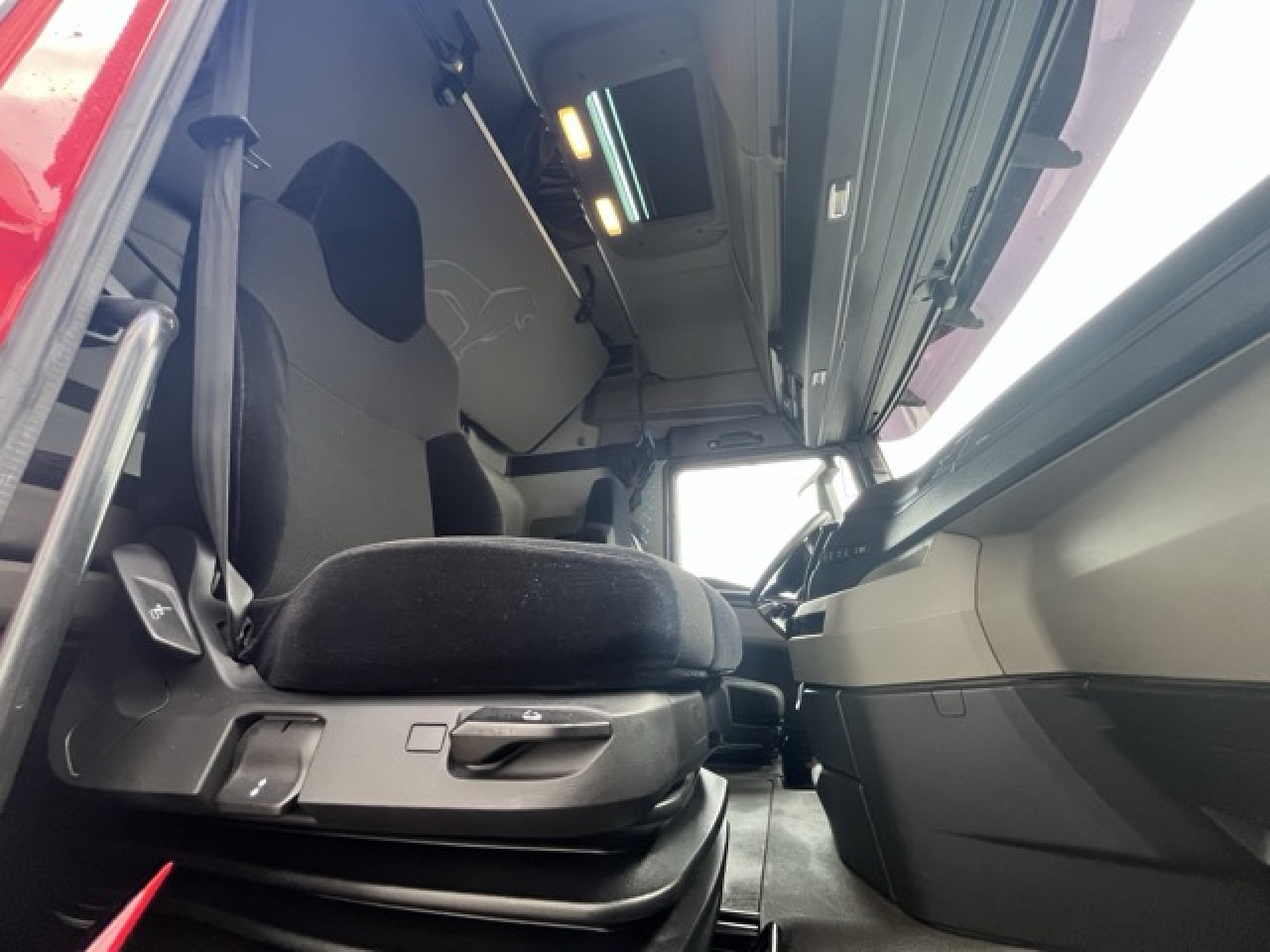 MAN TGX 18.510 4x2 LL SA - Vollgarantie MAN bis 01.27 - Тягач: фото 2 MAN TGX 18.510 4x2 LL SA - Vollgarantie MAN bis 01.27 - Тягач: фото 2