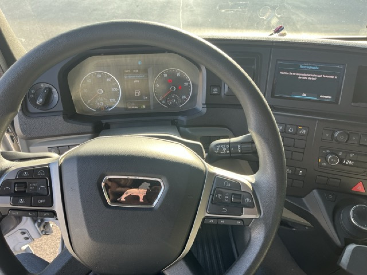 MAN TGX 18.520 4x2 BL SA Euro6 Intarder Klima ZV - Тягач: фото 2 MAN TGX 18.520 4x2 BL SA Euro6 Intarder Klima ZV - Тягач: фото 2