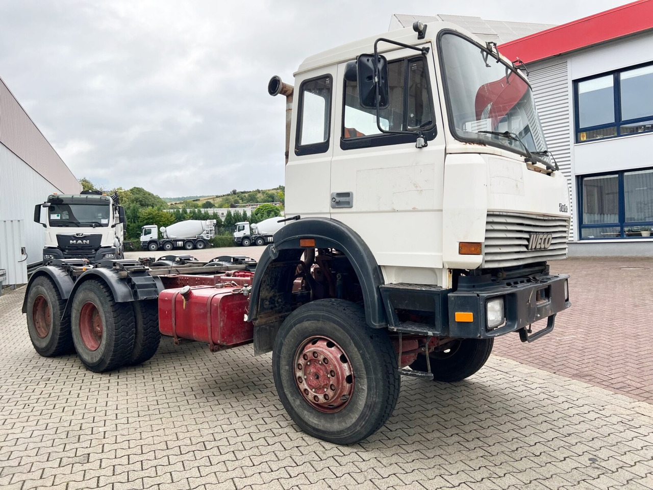 Грузовик-шасси 260-34 AHW 6x6 260-34 AHW 6x6, V8, Manual, Full Steel: фото 9