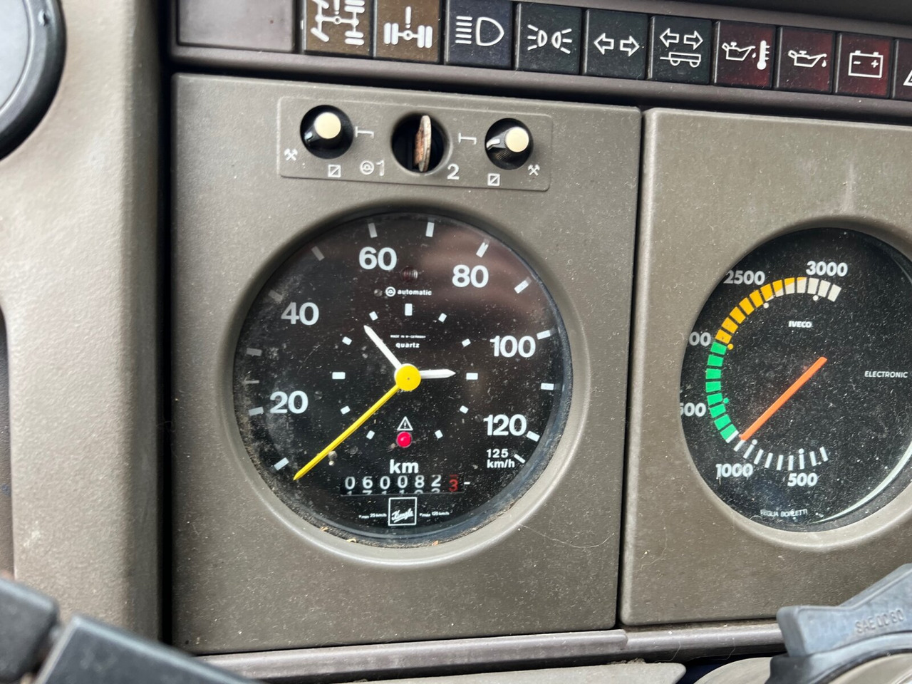 Andere 120-23 AW 4x4 Doka 120-23 AW 4x4 Doka, V8-Motor, Seilwinde - Грузовик-шасси: фото 3 Andere 120-23 AW 4x4 Doka 120-23 AW 4x4 Doka, V8-Motor, Seilwinde - Грузовик-шасси: фото 3