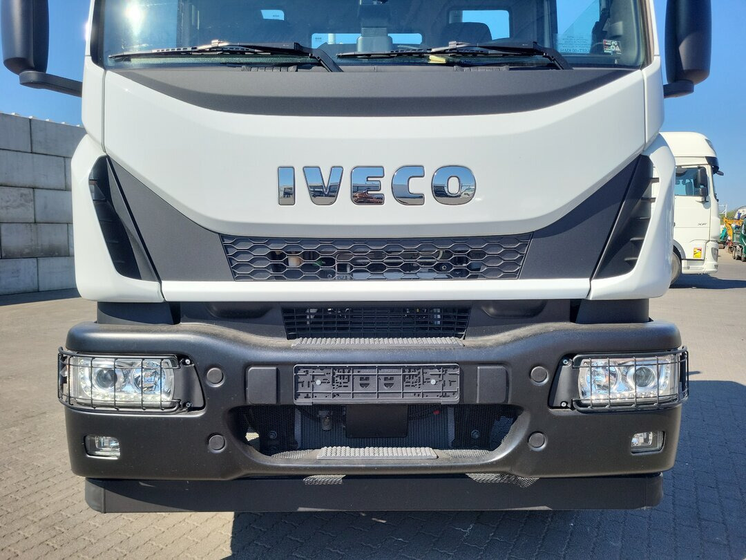 Euro Cargo 180E320 4x2 Euro Cargo 180E320 4x2, HIAB Abroller - Крюковой мультилифт: фото 3 Euro Cargo 180E320 4x2 Euro Cargo 180E320 4x2, HIAB Abroller - Крюковой мультилифт: фото 3