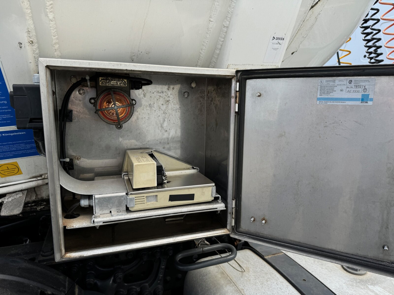 Feldbinder TSA 44.3-4 TSA 44.3-4, Tankauflieger, 4 Kammern, 43300l - Полуприцеп-цистерна: фото 5 Feldbinder TSA 44.3-4 TSA 44.3-4, Tankauflieger, 4 Kammern, 43300l - Полуприцеп-цистерна: фото 5