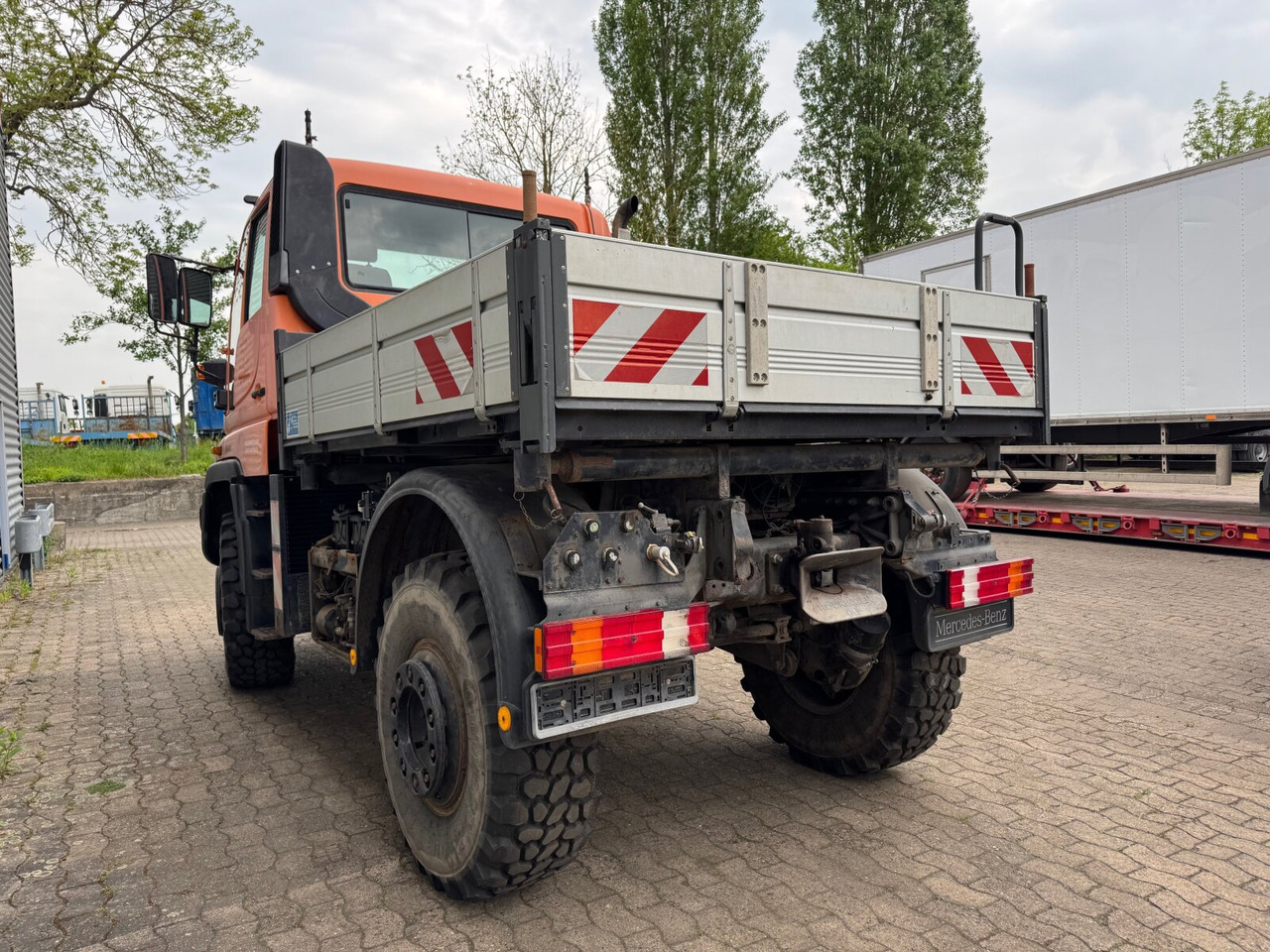 Unimog U 400 405/12 4x4 U 400 405/12 4x4, Kipper, Kommunalhydraulik, VarioPilot, Zapfwelle - Фургон: фото 5 Unimog U 400 405/12 4x4 U 400 405/12 4x4, Kipper, Kommunalhydraulik, VarioPilot, Zapfwelle - Фургон: фото 5