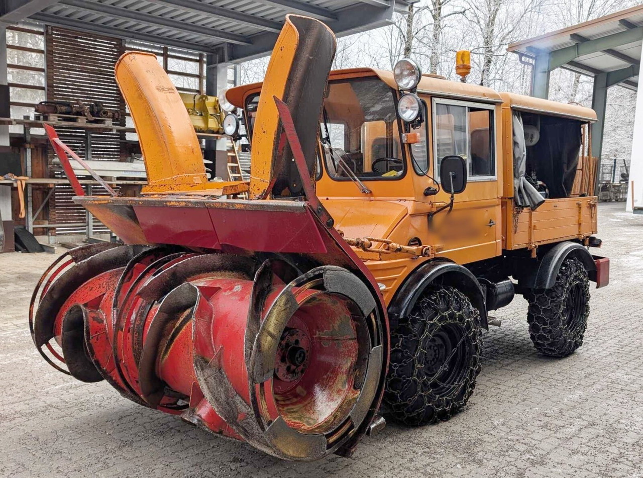 Unimog U52 411 4x4 Schneefräse U52 411 4x4, Schmidt Schneefräse mit Separatmotor - Фургон: фото 1 Unimog U52 411 4x4 Schneefräse U52 411 4x4, Schmidt Schneefräse mit Separatmotor - Фургон: фото 1
