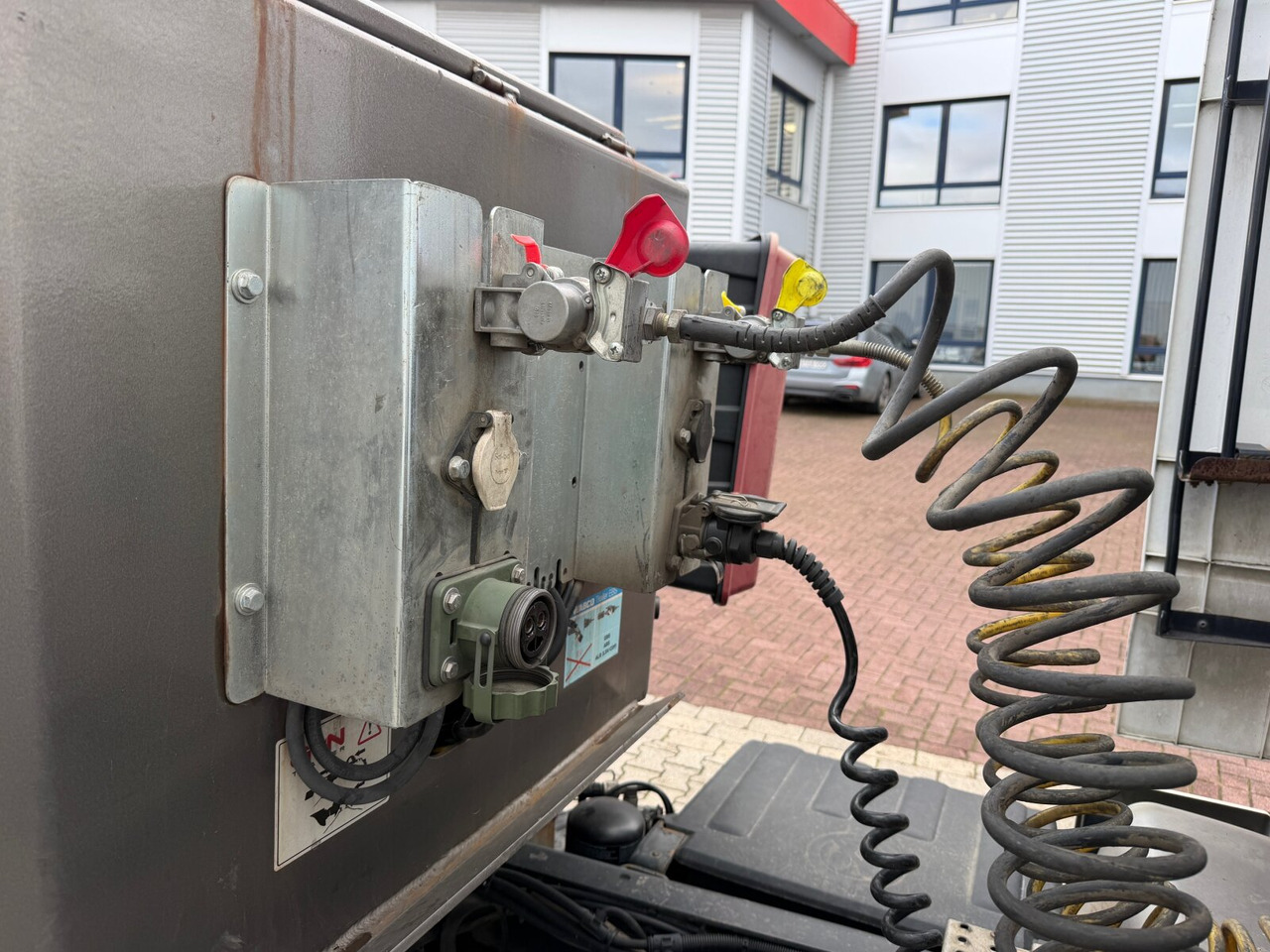 GVN Trailer 329 GVN Trailer 329, Liftachse, Verbr. auf 3m, hydr. Rampen - Низкорамный полуприцеп: фото 2 GVN Trailer 329 GVN Trailer 329, Liftachse, Verbr. auf 3m, hydr. Rampen - Низкорамный полуприцеп: фото 2