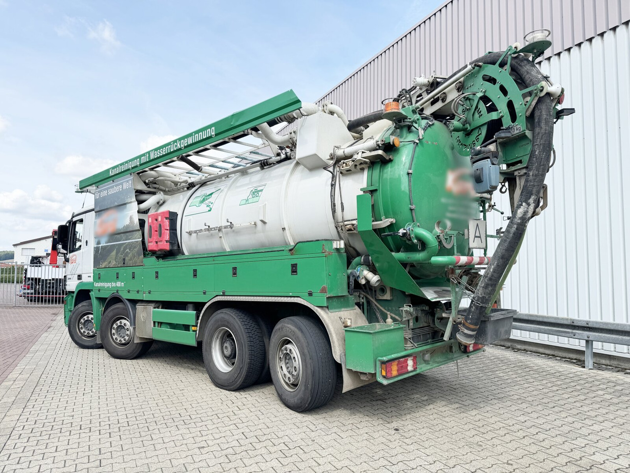 Mercedes-Benz Actros 3244 L 8x2/6 Actros 3244 L 8x2/6, Assmann Saug- und Spülwagen ca. 12,7m³, WRG, ADR, 2x Lenkachse, Funk - Грузовик: фото 3 Mercedes-Benz Actros 3244 L 8x2/6 Actros 3244 L 8x2/6, Assmann Saug- und Spülwagen ca. 12,7m³, WRG, ADR, 2x Lenkachse, Funk - Грузовик: фото 3