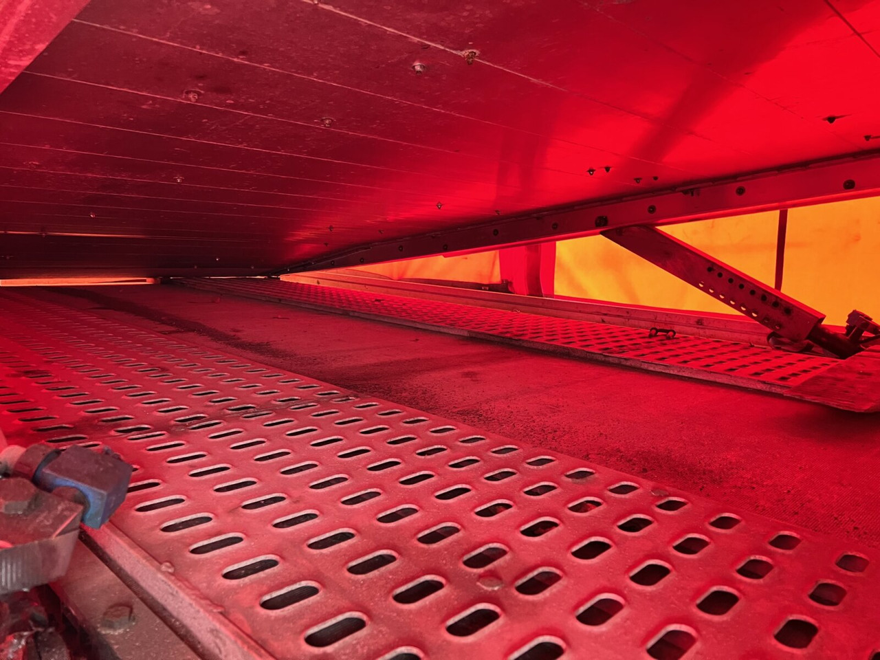 Прицеп-автовоз H10 Autotransportanhänger FGS, H10 Autotransportanhänger, Durchladesystem, Liftplateau, Funk, 57 cbm: фото 12 Прицеп-автовоз H10 Autotransportanhänger FGS, H10 Autotransportanhänger, Durchladesystem, Liftplateau, Funk, 57 cbm: фото 12