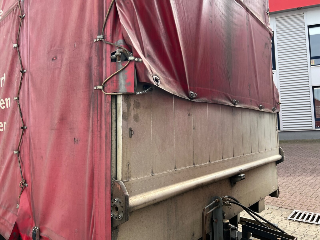 Прицеп-автовоз H10 Autotransportanhänger FGS, H10 Autotransportanhänger, Durchladesystem, Liftplateau, Funk, 57 cbm: фото 10 Прицеп-автовоз H10 Autotransportanhänger FGS, H10 Autotransportanhänger, Durchladesystem, Liftplateau, Funk, 57 cbm: фото 10