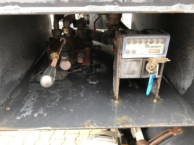 HDK 1860 HDK 1860 Hinterkippmulde ca. 28m³ mit Seperatmotor, eigene Hydraulik - Самосвальный прицеп: фото 2 HDK 1860 HDK 1860 Hinterkippmulde ca. 28m³ mit Seperatmotor, eigene Hydraulik - Самосвальный прицеп: фото 2