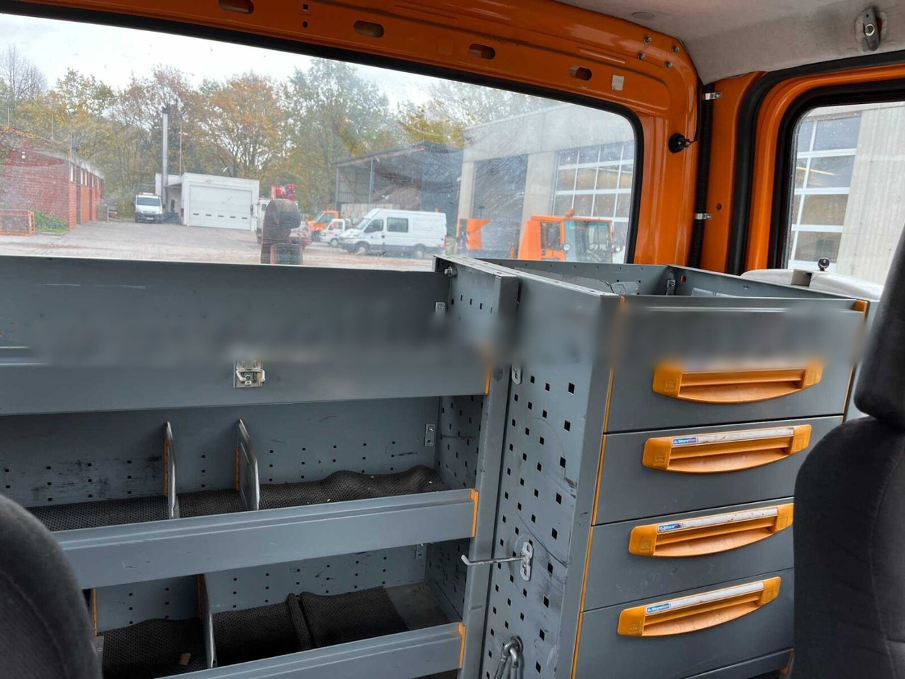 Iveco Daily 70C17 4x2 Doka Daily 70C17 4x2 Doka, EEV, Werkzeugschränke, City-Abroller - Крюковой мультилифт: фото 3 Iveco Daily 70C17 4x2 Doka Daily 70C17 4x2 Doka, EEV, Werkzeugschränke, City-Abroller - Крюковой мультилифт: фото 3