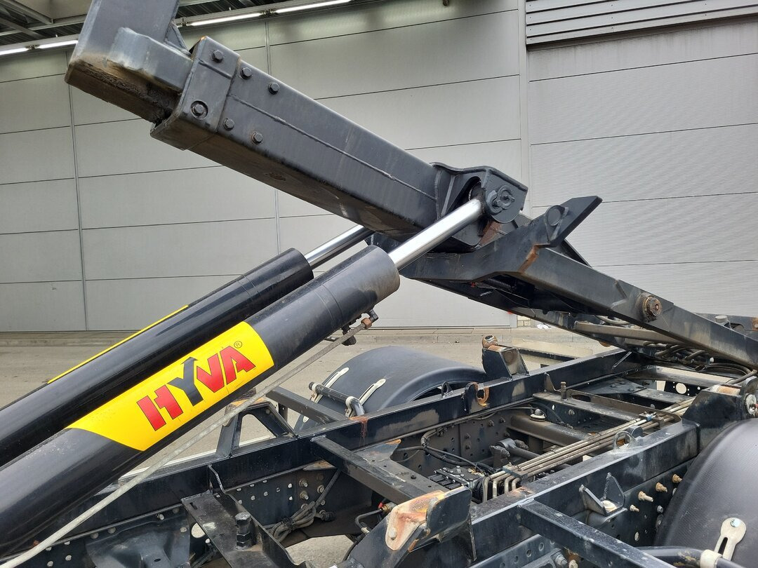 Iveco EuroCargo 120-220 4x2 EuroCargo 120-220 4x2 - Крюковой мультилифт: фото 5 Iveco EuroCargo 120-220 4x2 EuroCargo 120-220 4x2 - Крюковой мультилифт: фото 5