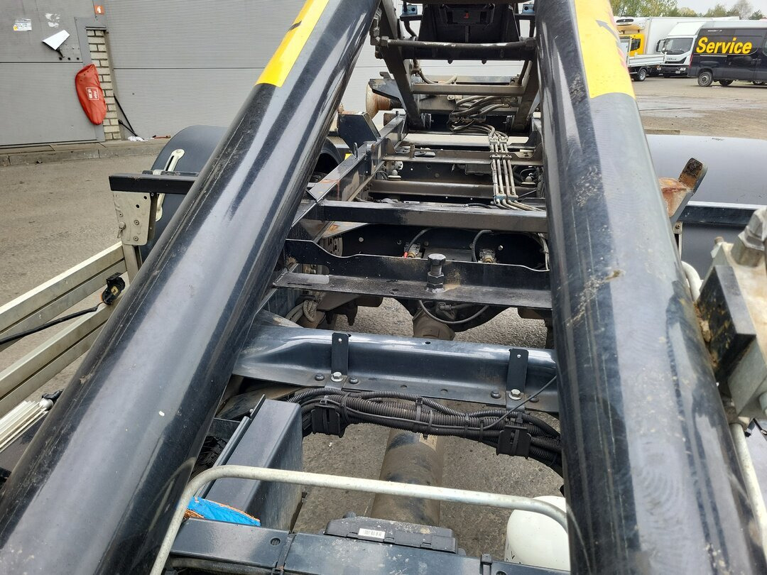 Iveco EuroCargo ML120E22 4x2 EuroCargo ML120E22 4x2, City-Abroller - Крюковой мультилифт: фото 3 Iveco EuroCargo ML120E22 4x2 EuroCargo ML120E22 4x2, City-Abroller - Крюковой мультилифт: фото 3