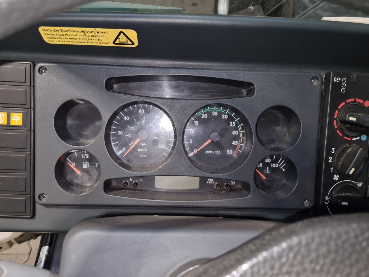 M 30 FUMO 4x4 DOKA M30 Fumo 4x4 Doka Kipper - Самосвал: фото 2 M 30 FUMO 4x4 DOKA M30 Fumo 4x4 Doka Kipper - Самосвал: фото 2