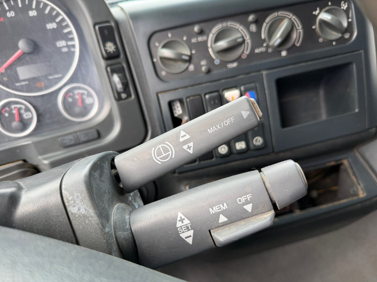 MAN TGA 26.400 6X4 BB TGA 26.400 6X4 BB, Intarder - Самосвал: фото 5 MAN TGA 26.400 6X4 BB TGA 26.400 6X4 BB, Intarder - Самосвал: фото 5