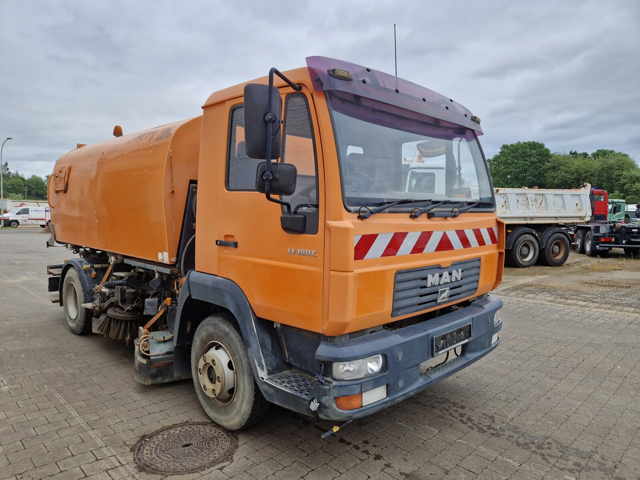 MAN TGL 12.180 TGL 12.180 , Bucher Kehrmaschine CF 50 - Подметально-уборочная машина: фото 1 MAN TGL 12.180 TGL 12.180 , Bucher Kehrmaschine CF 50 - Подметально-уборочная машина: фото 1