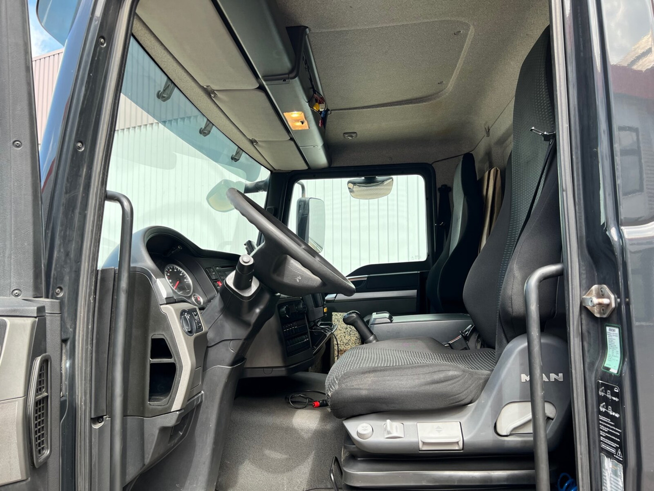 MAN TGL 12.220 4X2 BL TGL 12.220 4X2 BL mit MBB LBW 1500K - Грузовик с закрытым кузовом: фото 3 MAN TGL 12.220 4X2 BL TGL 12.220 4X2 BL mit MBB LBW 1500K - Грузовик с закрытым кузовом: фото 3