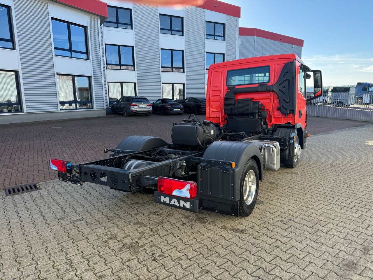 Новый Грузовик-шасси MAN TGL 8.190 4x2 BB CH TGL 8.190 4x2 BB CH, Nebenantrieb: фото 10