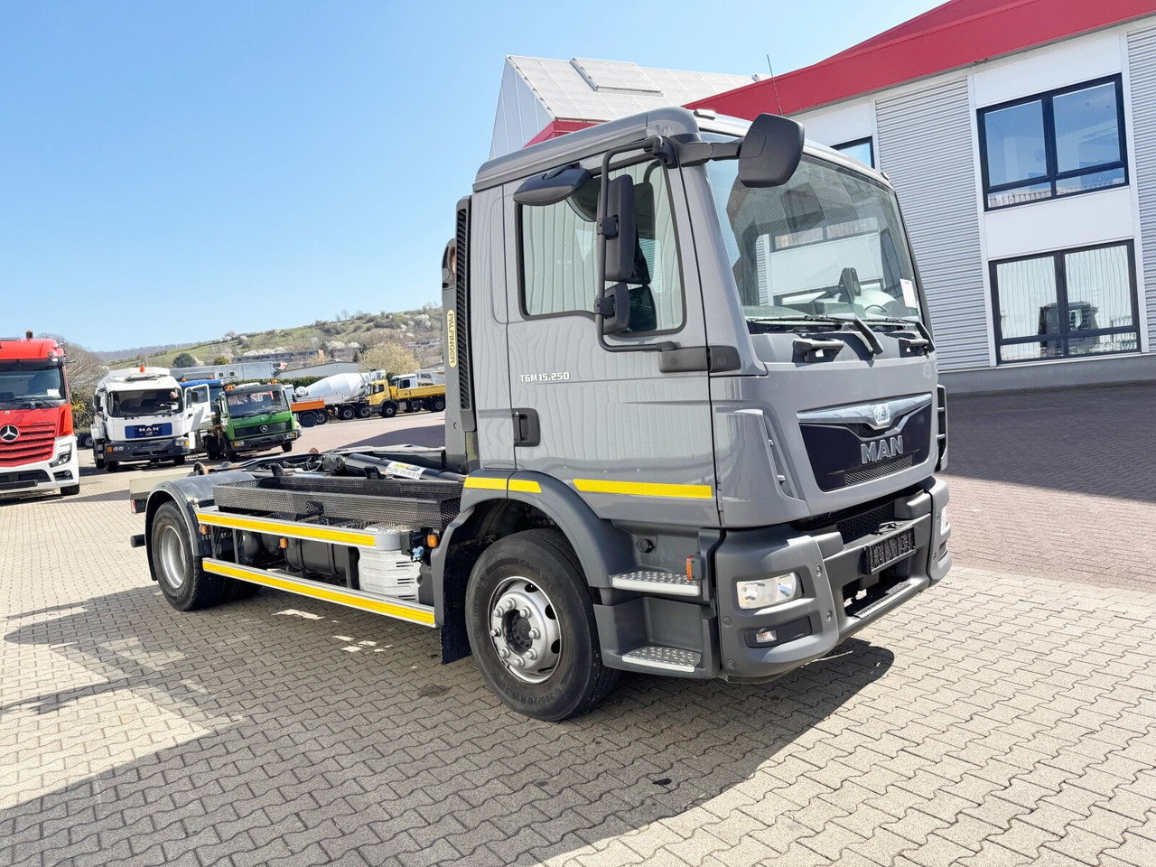 Крюковой мультилифт MAN TGM 15.250/340 4X2 BL TGM 15.250/340 4X2 BL: фото 9 Крюковой мультилифт MAN TGM 15.250/340 4X2 BL TGM 15.250/340 4X2 BL: фото 9