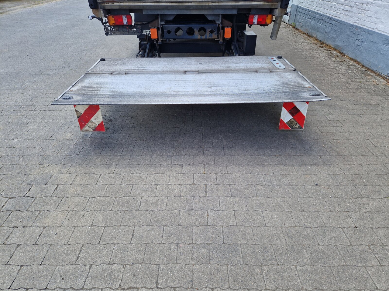 Рефрижератор MAN TGM 15.250/340 4X2 BL TGM 15.250/340 4X2 BL, Tiefkühlkoffer, Thermoking, Rolltor, unterfaltbare Dhollandia LBW: фото 6 Рефрижератор MAN TGM 15.250/340 4X2 BL TGM 15.250/340 4X2 BL, Tiefkühlkoffer, Thermoking, Rolltor, unterfaltbare Dhollandia LBW: фото 6