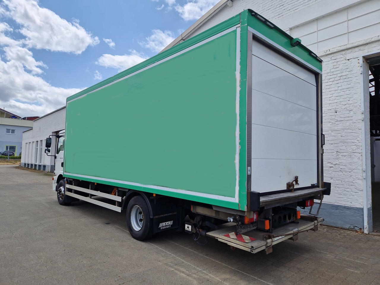 Рефрижератор MAN TGM 15.250/340 4X2 BL TGM 15.250/340 4X2 BL, Tiefkühlkoffer, Thermoking, Rolltor, unterfaltbare Dhollandia LBW: фото 9 Рефрижератор MAN TGM 15.250/340 4X2 BL TGM 15.250/340 4X2 BL, Tiefkühlkoffer, Thermoking, Rolltor, unterfaltbare Dhollandia LBW: фото 9