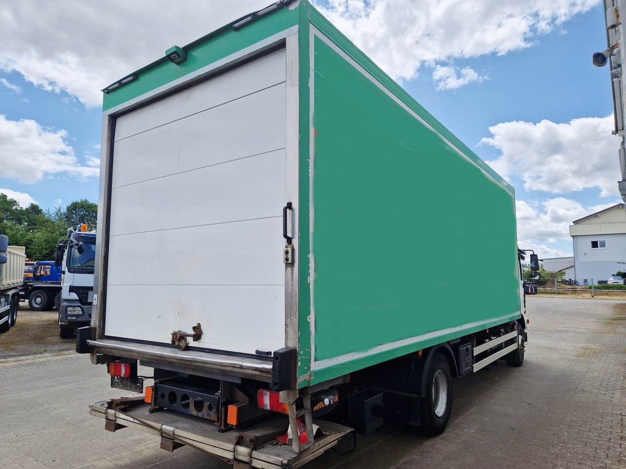 Рефрижератор MAN TGM 15.250/340 4X2 BL TGM 15.250/340 4X2 BL, Tiefkühlkoffer, Thermoking, Rolltor, unterfaltbare Dhollandia LBW: фото 8 Рефрижератор MAN TGM 15.250/340 4X2 BL TGM 15.250/340 4X2 BL, Tiefkühlkoffer, Thermoking, Rolltor, unterfaltbare Dhollandia LBW: фото 8