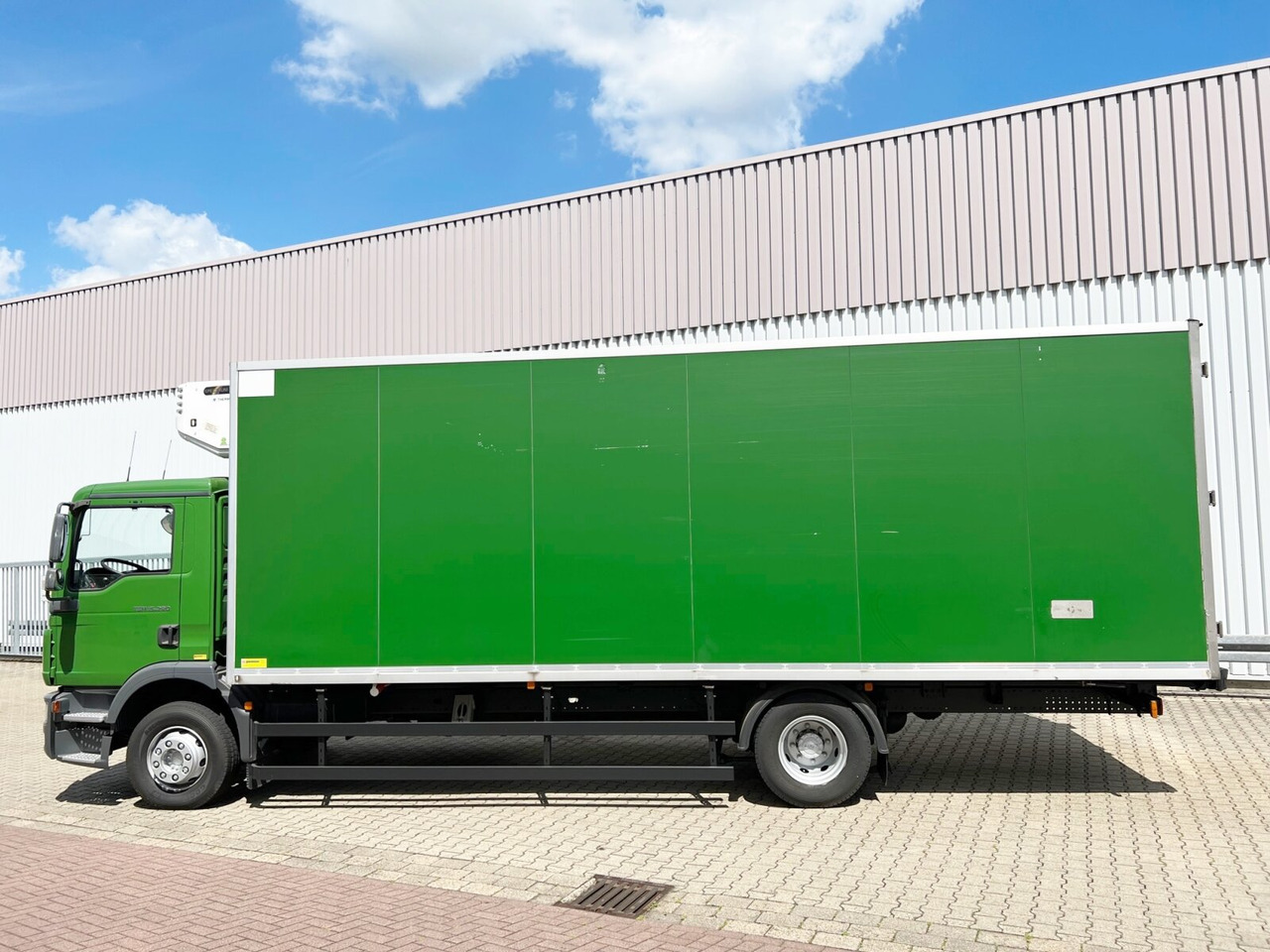 MAN TGM 15.290 4x2 BL TGM 15.290 4x2 BL, Tiefkühlkoffer - Рефрижератор: фото 2 MAN TGM 15.290 4x2 BL TGM 15.290 4x2 BL, Tiefkühlkoffer - Рефрижератор: фото 2