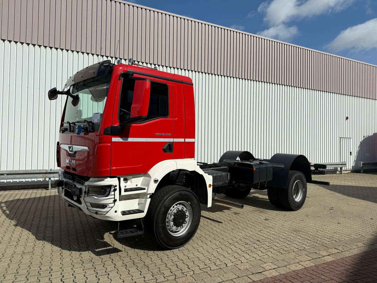 MAN TGM 18.320 4x4 BB CH TGM 18.320 4x4 BB CH - Грузовик-шасси: фото 1 MAN TGM 18.320 4x4 BB CH TGM 18.320 4x4 BB CH - Грузовик-шасси: фото 1