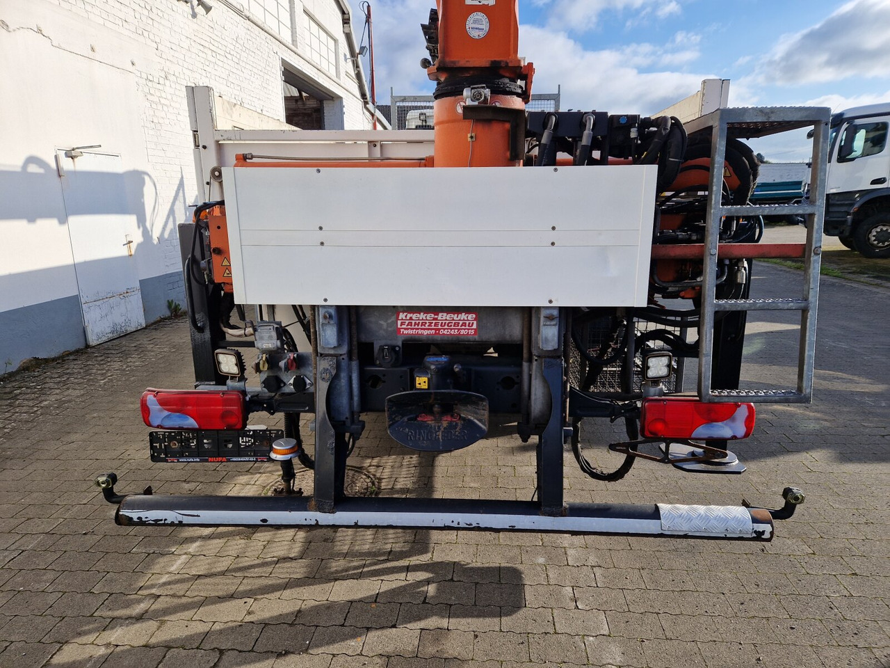 MAN TGM 18.340 4x2 BL TGM 18.340 4x2 BL, Atlas Ladekran 135.2 V, 9.8m - 1040 kg - Автоманипулятор, Грузовик бортовой/ Платформа: фото 4 MAN TGM 18.340 4x2 BL TGM 18.340 4x2 BL, Atlas Ladekran 135.2 V, 9.8m - 1040 kg - Автоманипулятор, Грузовик бортовой/ Платформа: фото 4