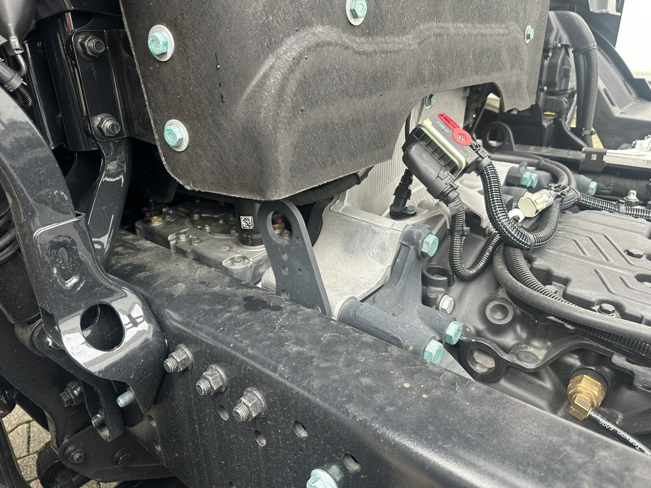 MAN TGS 26.440 6x2-4 LL CH TGS 26.440 6x2-4 LL CH, Lenk-/Liftachse, Navi, LED - Грузовик-шасси: фото 3 MAN TGS 26.440 6x2-4 LL CH TGS 26.440 6x2-4 LL CH, Lenk-/Liftachse, Navi, LED - Грузовик-шасси: фото 3