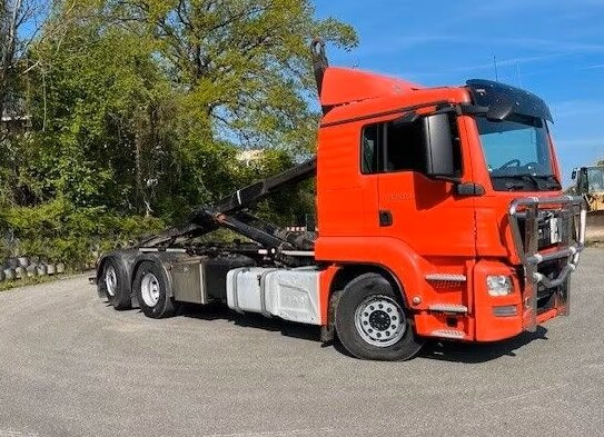 MAN TGS 26.480 6x2-4 BL TGS 26.480 6x2-4 BL, Intarder, Lenk-/Liftachse, Motorabtrieb - Крюковой мультилифт: фото 2 MAN TGS 26.480 6x2-4 BL TGS 26.480 6x2-4 BL, Intarder, Lenk-/Liftachse, Motorabtrieb - Крюковой мультилифт: фото 2