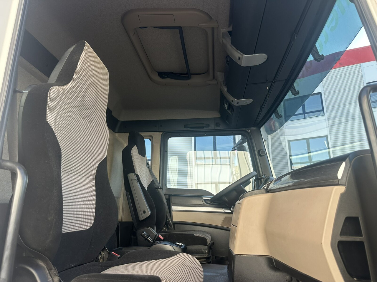 MAN TGS 35.460 8X4 BB TGS 35.460 8X4 BB, Meiller Bordmatik 13m³ - Самосвал: фото 5 MAN TGS 35.460 8X4 BB TGS 35.460 8X4 BB, Meiller Bordmatik 13m³ - Самосвал: фото 5