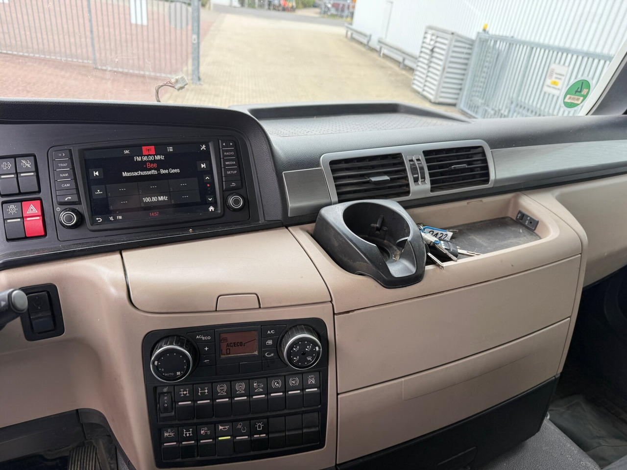 MAN TGS 35.460 8X4 BB TGS 35.460 8X4 BB, Meiller Bordmatik, Rollplane, 13m³ - Самосвал: фото 5 MAN TGS 35.460 8X4 BB TGS 35.460 8X4 BB, Meiller Bordmatik, Rollplane, 13m³ - Самосвал: фото 5