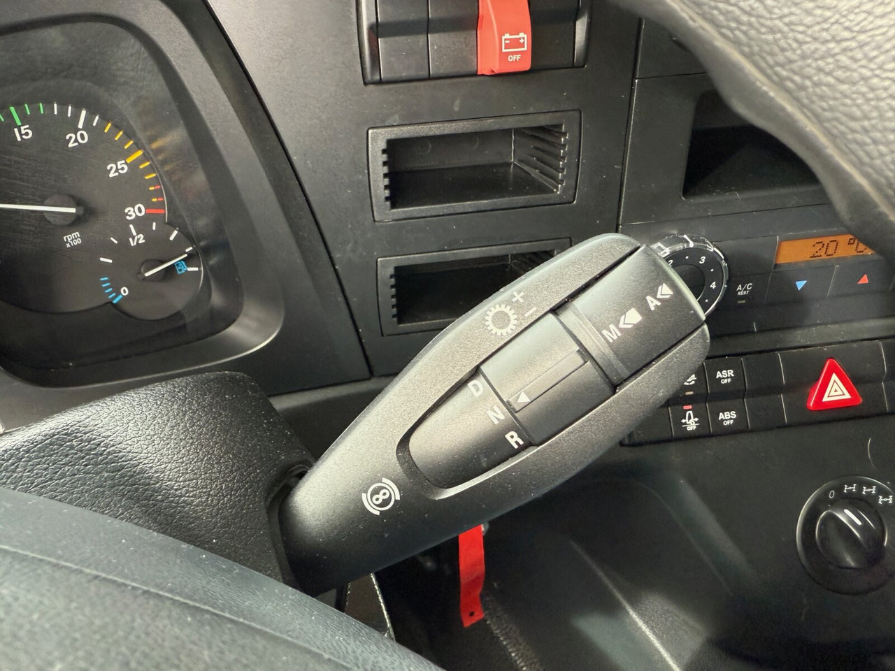 Mercedes-Benz Arocs 1827/30 A 4x4 Arocs 1827/30 A 4x4, Ex-! - Грузовик бортовой/ Платформа: фото 4 Mercedes-Benz Arocs 1827/30 A 4x4 Arocs 1827/30 A 4x4, Ex-! - Грузовик бортовой/ Платформа: фото 4