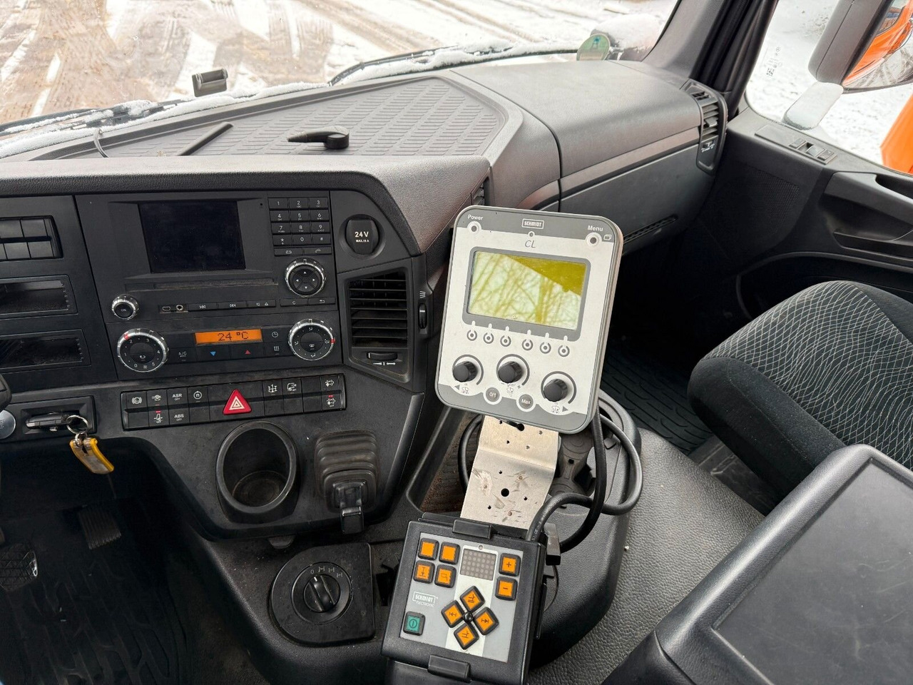 Самосвал Mercedes-Benz Arocs 2036 AK 4x4 Arocs 2036 AK 4x4, Grounder, Motorabtrieb, Bordmatik, Winterdienstausstattung: фото 6