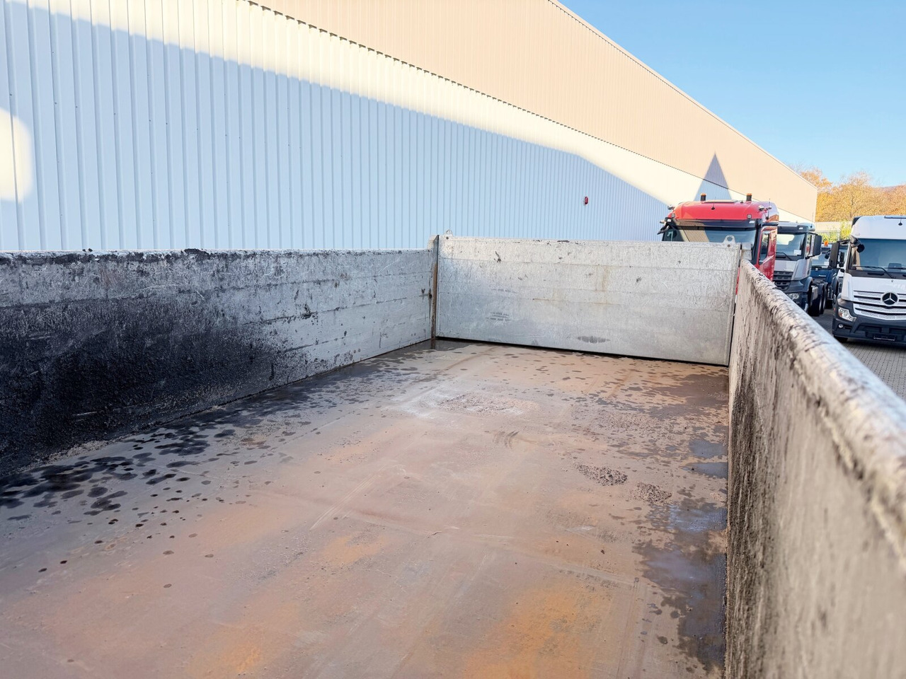 Mercedes-Benz Arocs 3351 AK 6x6 Arocs 3351 AK 6x6, Retarder, Grounder, Motorabtrieb, pneum. Heckklappenöffnung - Самосвал: фото 3 Mercedes-Benz Arocs 3351 AK 6x6 Arocs 3351 AK 6x6, Retarder, Grounder, Motorabtrieb, pneum. Heckklappenöffnung - Самосвал: фото 3