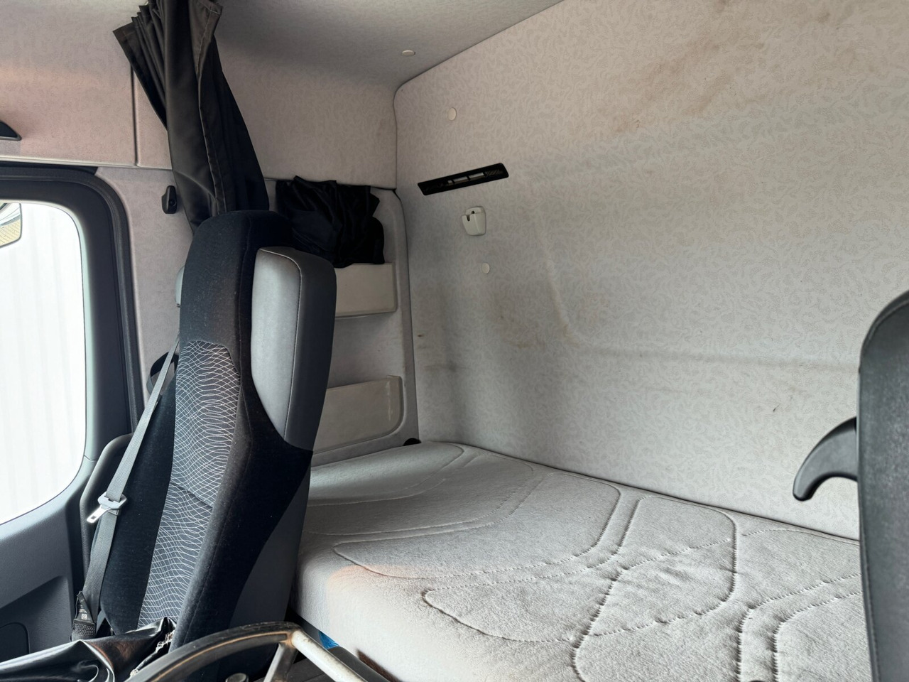 Mercedes-Benz Arocs 3351 AK 6x6 Arocs 3351 AK 6x6, Retarder, Navi, Grounder - Крюковой мультилифт: фото 3 Mercedes-Benz Arocs 3351 AK 6x6 Arocs 3351 AK 6x6, Retarder, Navi, Grounder - Крюковой мультилифт: фото 3