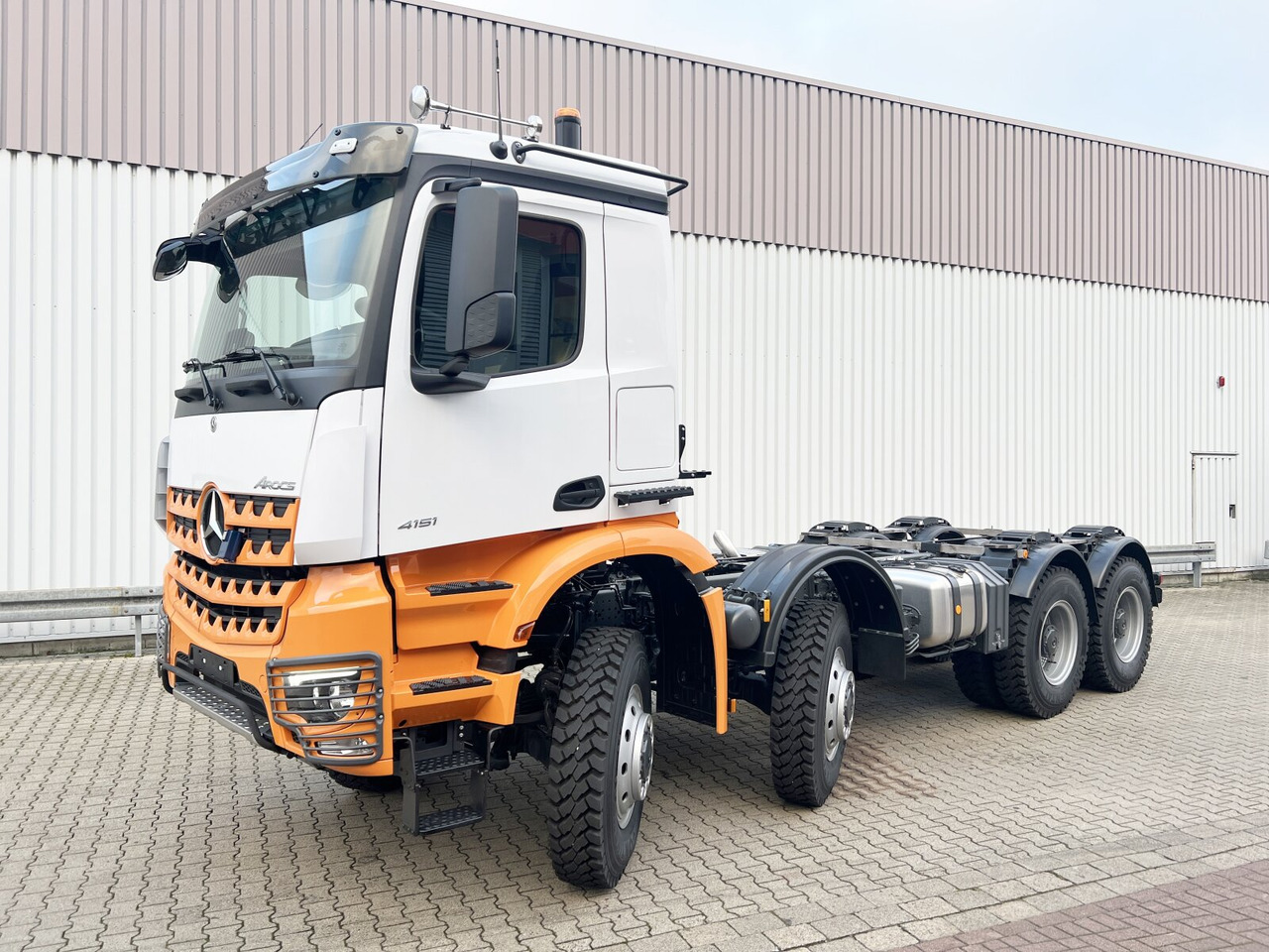 Новый Внедорожный самосвал Mercedes-Benz Arocs 4151 AK 8x8/4 Arocs 4151 AK 8x8/4, Grounder, Meiller Stahlmulde 18m³: фото 8