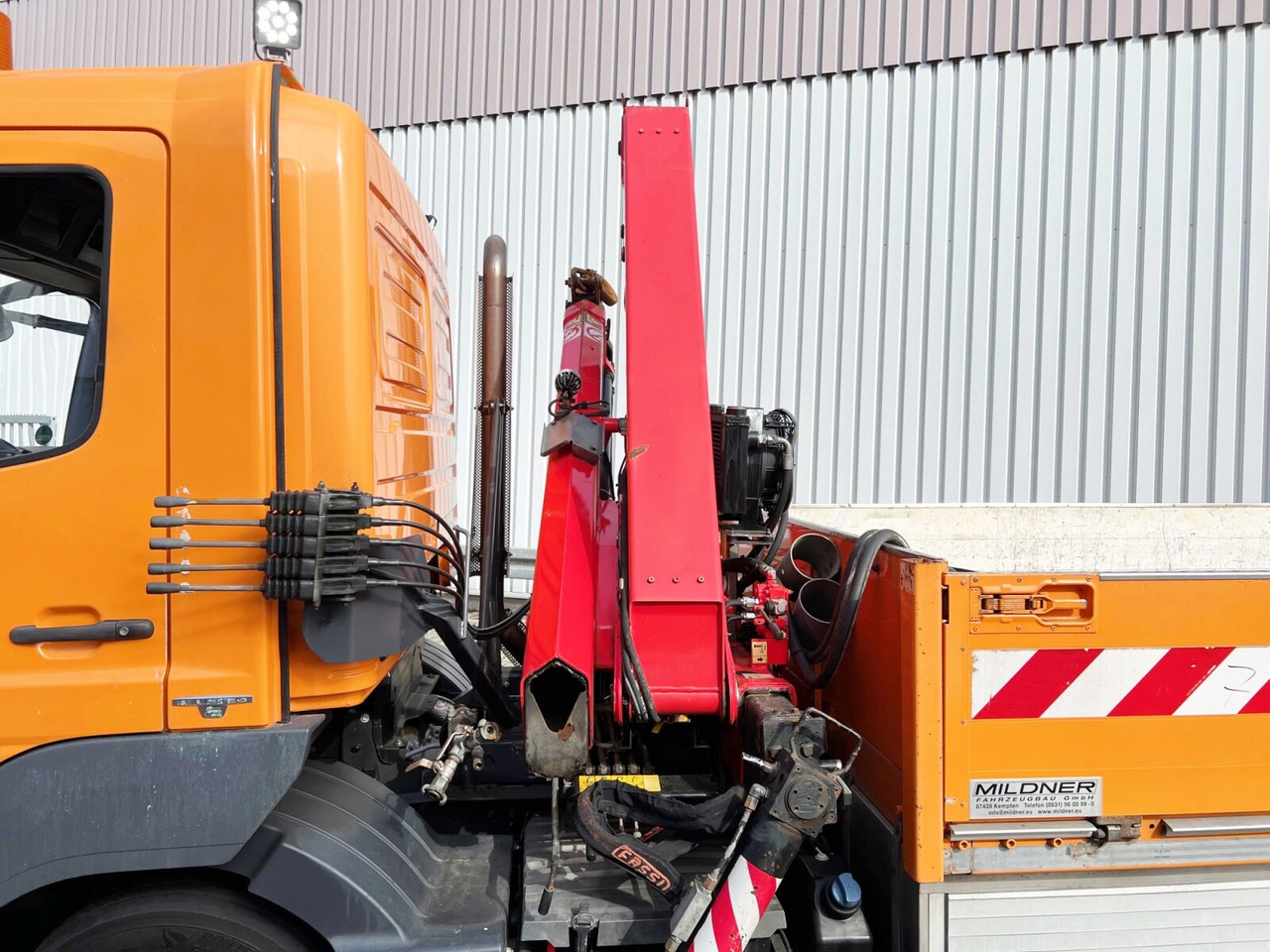 Mercedes-Benz Atego 1023 L 4x2 Atego 1023 L 4x2 mit Kran Fassi F85B.0.21 - Автоманипулятор, Грузовик бортовой/ Платформа: фото 2 Mercedes-Benz Atego 1023 L 4x2 Atego 1023 L 4x2 mit Kran Fassi F85B.0.21 - Автоманипулятор, Грузовик бортовой/ Платформа: фото 2